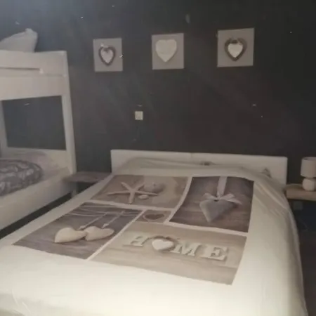 Lovely N° 9 Op Ieder Moment Prachtig Zeezicht & Zwembad 아파트